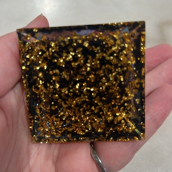 Cleanse Opaline and Onyx Orgonite Pyramid - Picture 5 of 6